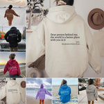 Lade das Bild in den Galerie-Viewer, Dear Person Behind Me,the World Is A Better Place,with You In It,love,the Person In Front Of You,Women&#39;s Plush Letter Printed Kangaroo Pocket Drawstring Printed Hoodie Unisex Trendy Hoodies
